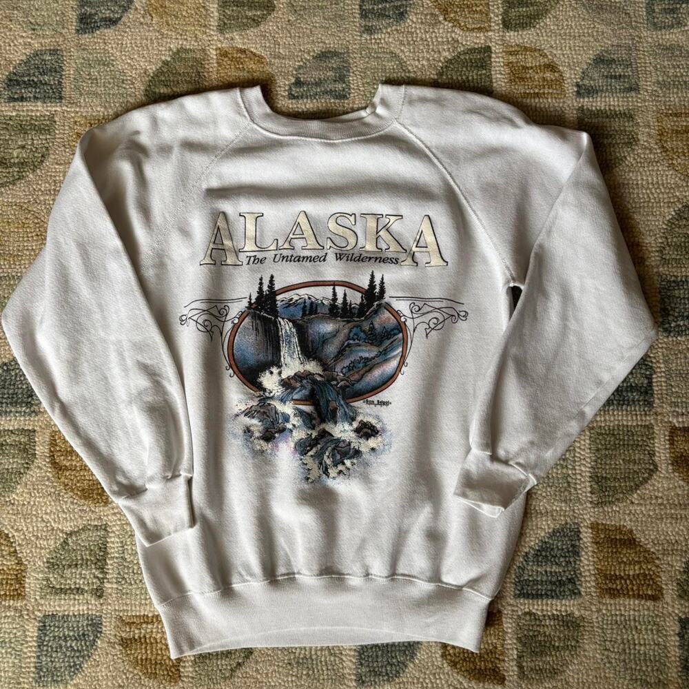 90s Vintage Hanes Wilderness Alaska Crewneck Sweatshirt Waterfall Graphic S/M